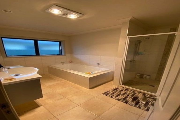 Photo of property in 15 Delta Mews Place, Clive, 4102