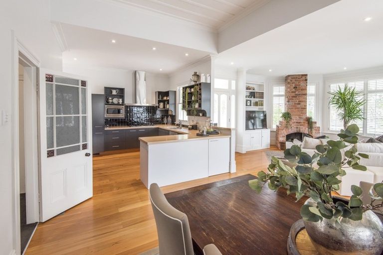 Photo of property in 29 Maritime Terrace, Birkenhead, Auckland, 0626