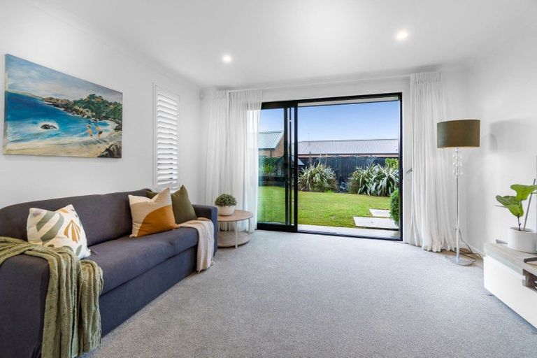 Photo of property in 16 Benjamin Place, Clevedon, Papakura, 2582