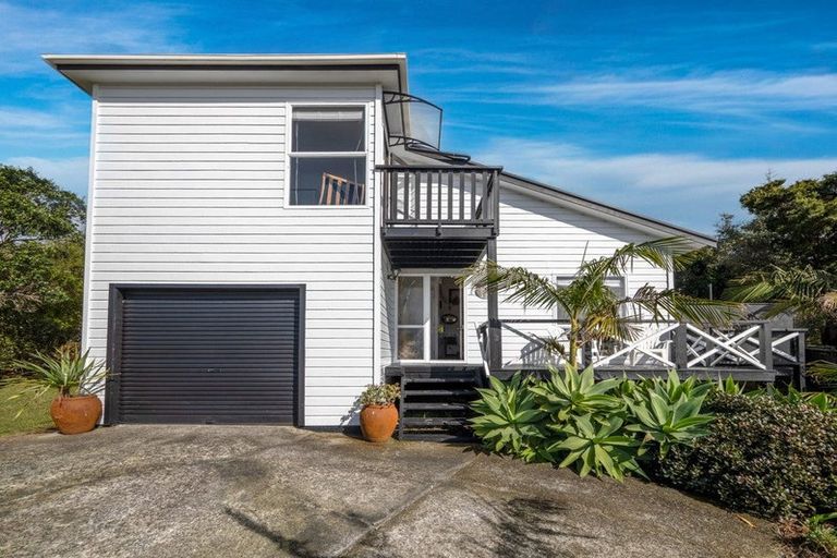 Photo of property in 61 Stratford Drive, Cable Bay, 0420