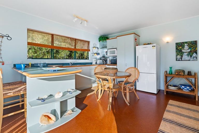 Photo of property in 847 Matapouri Road, Matapouri, Whangarei, 0173