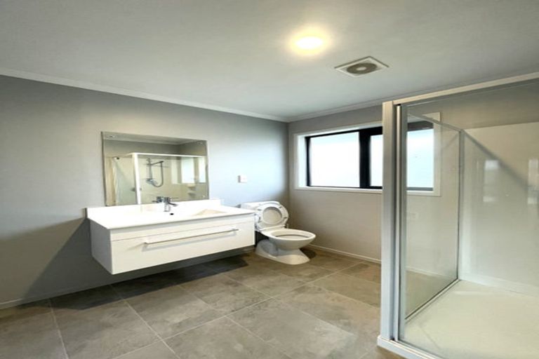 Photo of property in 15 Shortland Street, Wainoni, Christchurch, 8061