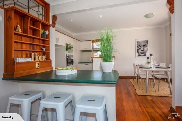 Photo of property in 1/49 Ranui Terrace, Tawa, Wellington, 5028