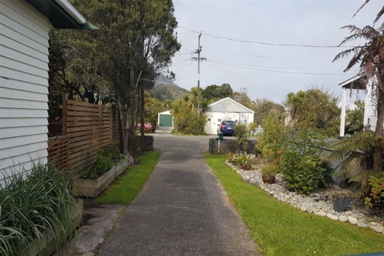 Photo of property in 7 Greenfield Street, Hector, 7822