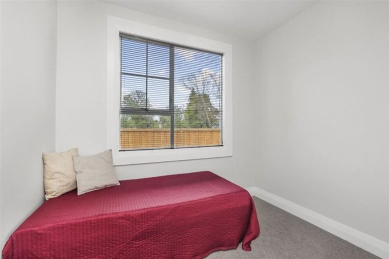 Photo of property in 156 Wainoni Road, Avondale, Christchurch, 8061