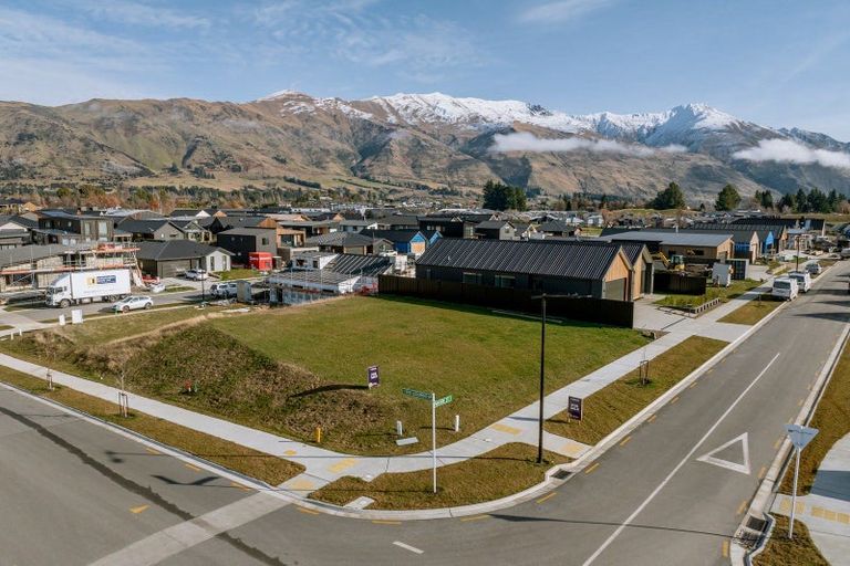 Photo of property in 1 Mason Street, Wanaka, 9305