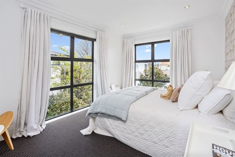 Photo of property in 20a Repton Street, Merivale, Christchurch, 8014