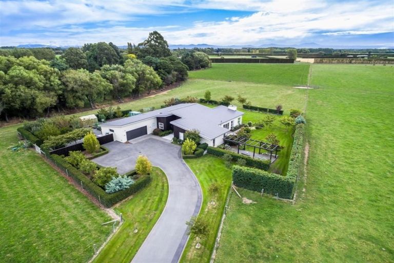 Photo of property in 132 Mcdrurys Road, Halswell, Christchurch, 7674