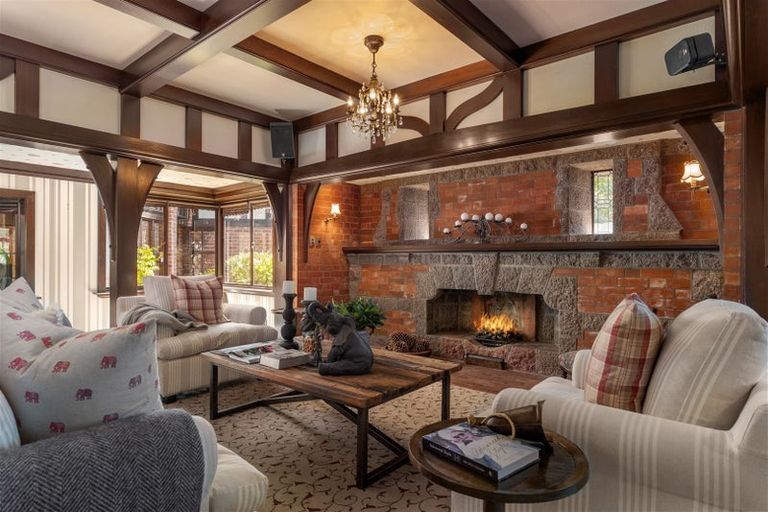 Photo of property in 283 Papanui Road, Merivale, Christchurch, 8052