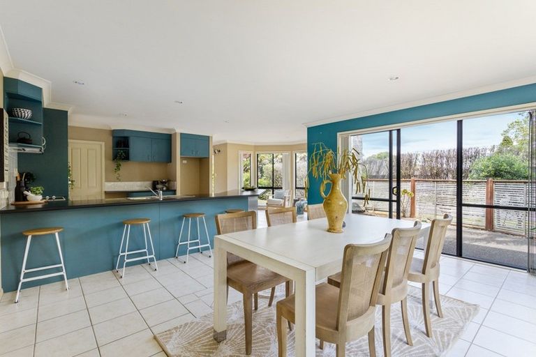 Photo of property in 5 La Cumbre Close, Bethlehem, Tauranga, 3110