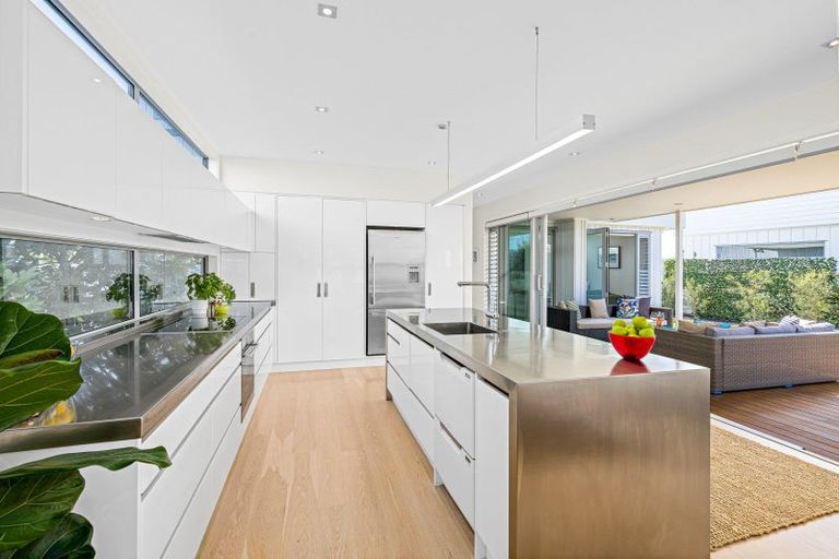 Photo of property in 61 Kewai Street, Omaha, 0986