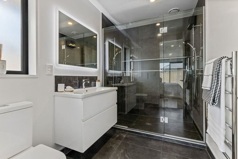 Photo of property in 11 Hayshed Street, Rolleston, 7614