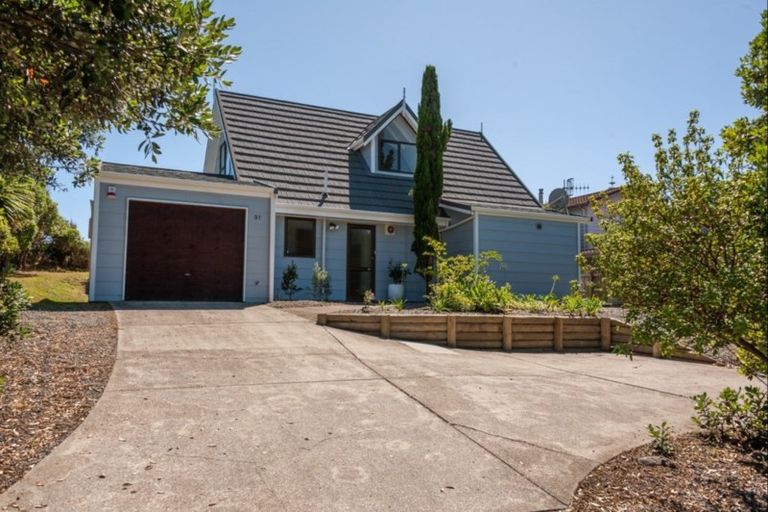 Photo of property in 91 Field Way, Waikanae Beach, Waikanae, 5036