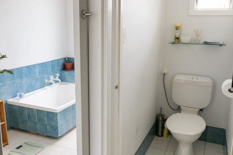 Photo of property in 1 Marewa Street, Te Atatu South, Auckland, 0610