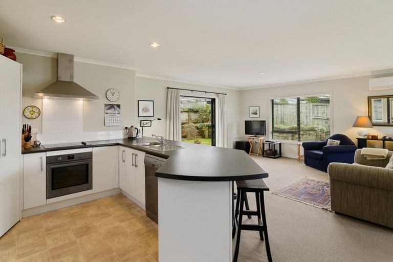 Photo of property in 51 Hamon Place, Pukehangi, Rotorua, 3015