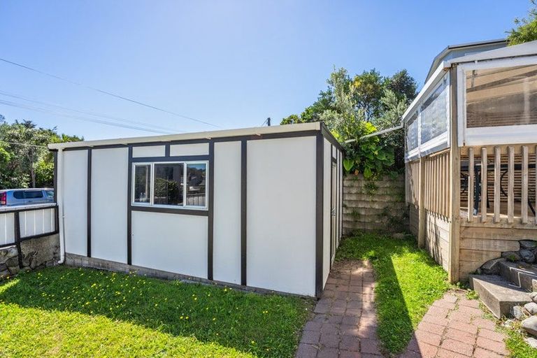 Photo of property in 20 Glen Road, Raumati South, Paraparaumu, 5032