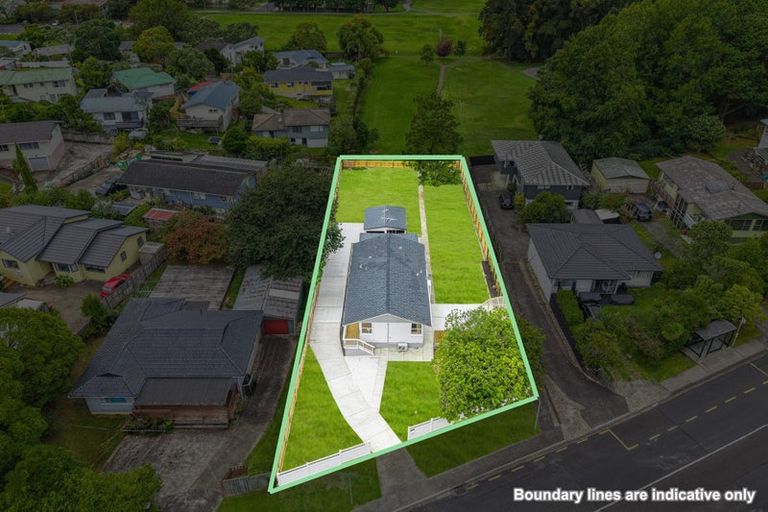 Photo of property in 11 Juniper Road, Sunnynook, Auckland, 0620