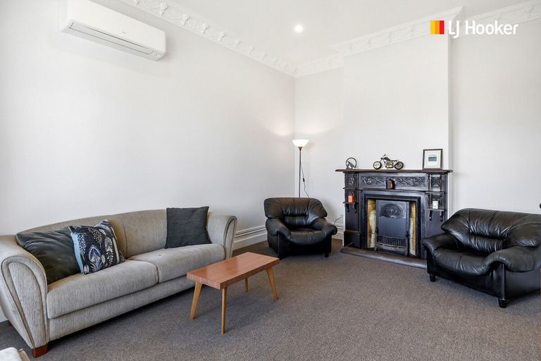 Photo of property in 23 Royal Crescent, Saint Kilda, Dunedin, 9012