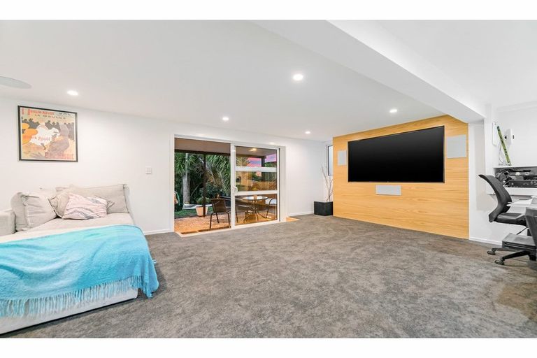 Photo of property in 105 Wood Bay Road, Titirangi, Auckland, 0604