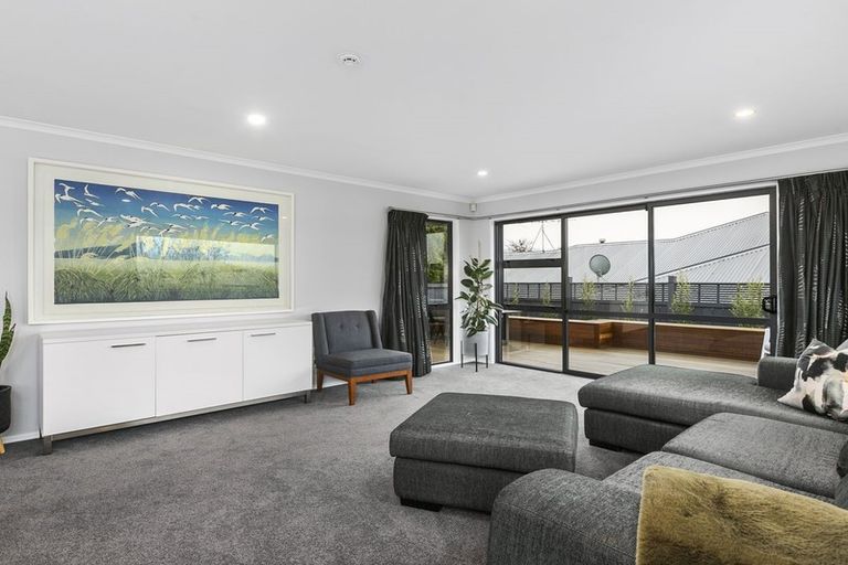 Photo of property in 1 Sunninghurst Drive, Fairfield, Dunedin, 9018