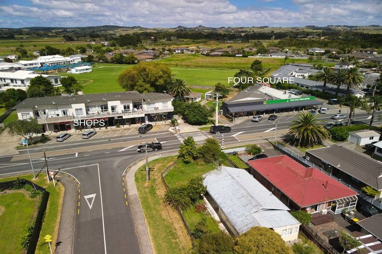 Photo of property in 1 Parakai Avenue, Parakai, 0830