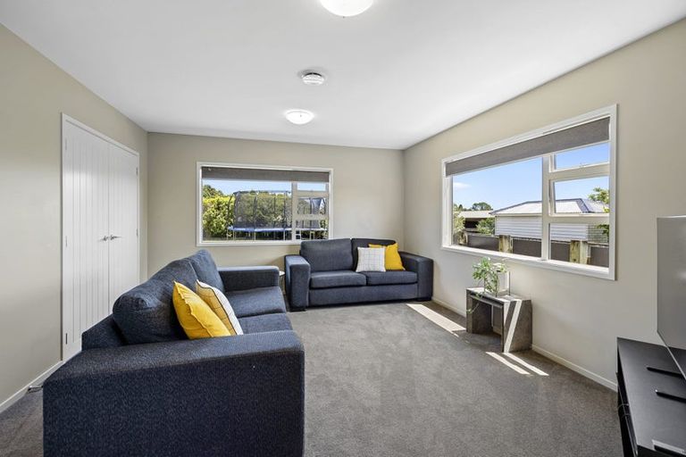 Photo of property in 32 Redwood Crescent, Hurdon, New Plymouth, 4310