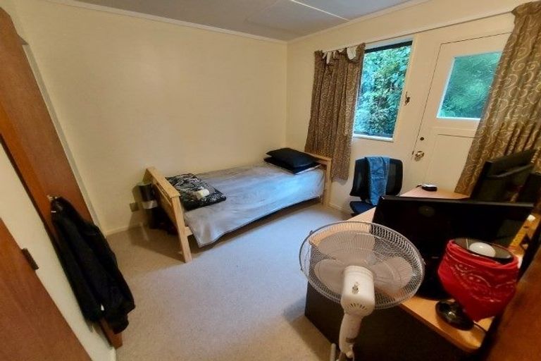 Photo of property in 43b Thatcher Crescent, Crofton Downs, Wellington, 6035