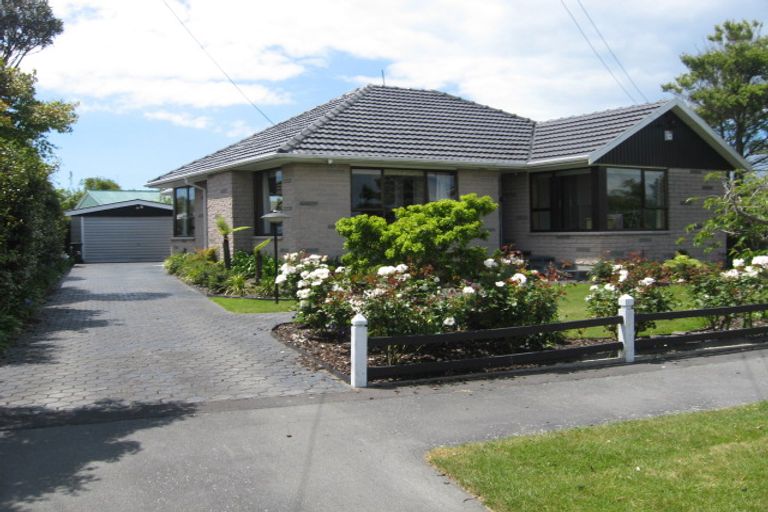 Photo of property in 16 Vardon Crescent, Shirley, Christchurch, 8061