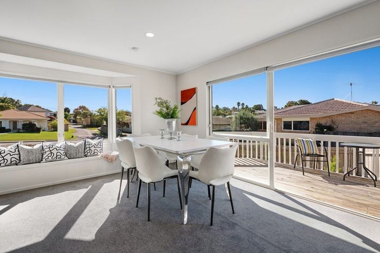 Photo of property in 14 Greta Place, Stanmore Bay, Whangaparaoa, 0932