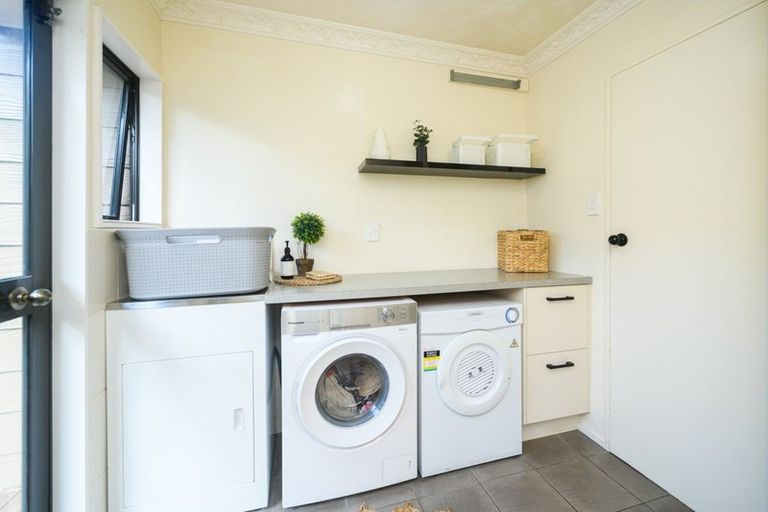 Photo of property in 3 Oak Crescent, Ashhurst, 4810