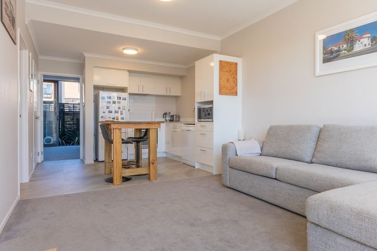 Photo of property in 7 Whiri Lane, Hobsonville, Auckland, 0616