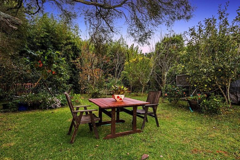 Photo of property in 424 Don Buck Road, Massey, Auckland, 0614