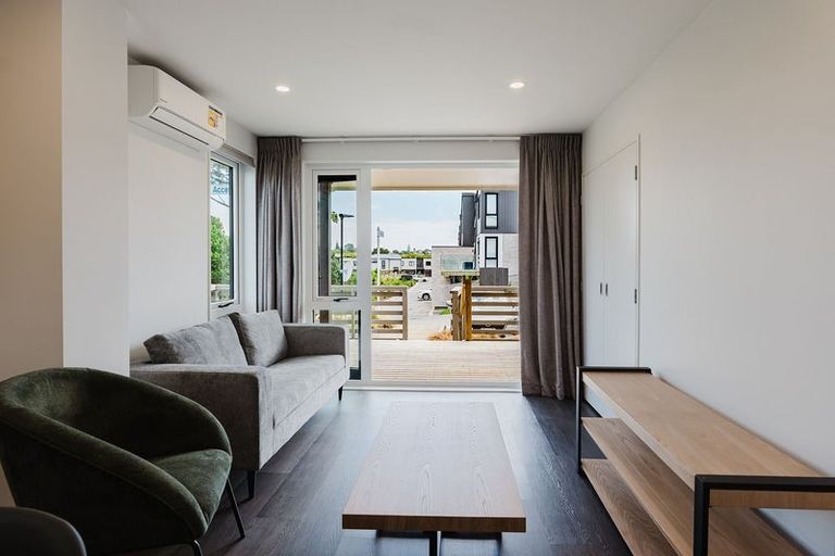 Photo of property in 108 Te Puketoka Lane, Mangere, Auckland, 2022