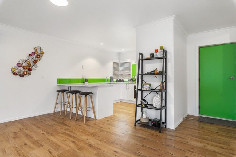 Photo of property in 33/64 Kawaha Point Road, Kawaha Point, Rotorua, 3010