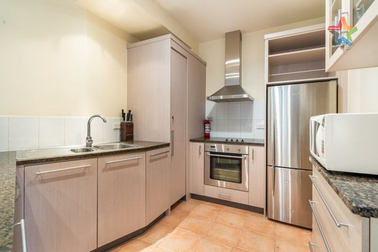 Photo of property in Kate Sheppard Apartments, 6j/42 Molesworth Street, Thorndon, Wellington, 6011