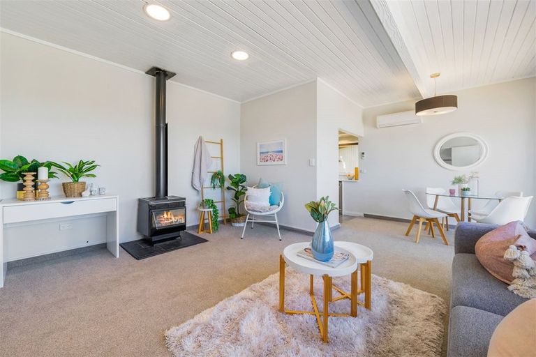 Photo of property in 31 Moana Road, Plimmerton, Porirua, 5026