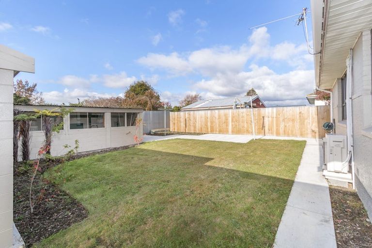 Photo of property in 22 Fenchurch Street, Northcote, Christchurch, 8052