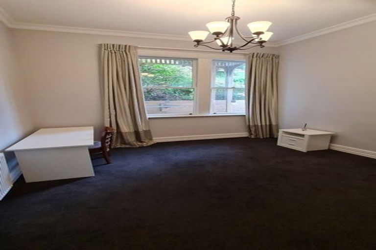 Photo of property in 15 Portland Crescent, Thorndon, Wellington, 6011