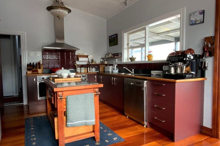 Photo of property in 44 Grey Street, Shannon, 4821