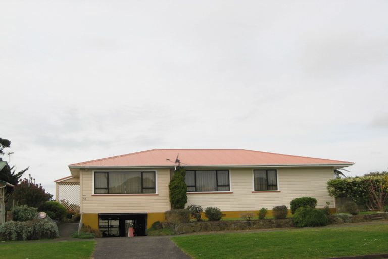 Photo of property in 56 Browne Street, Waitara, 4320
