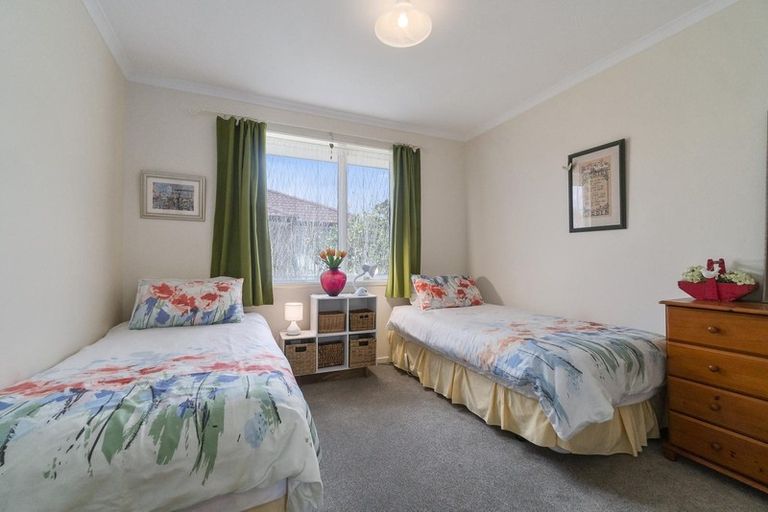 Photo of property in 11 Raabia Close, Parakai, 0830