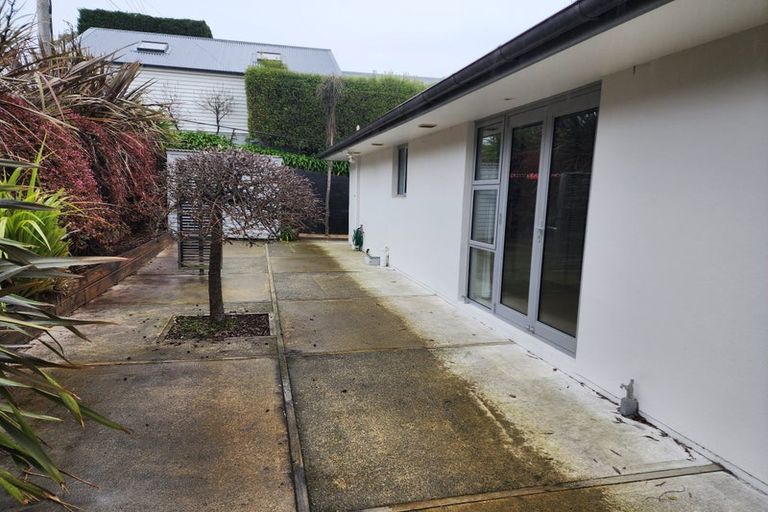 Photo of property in 10 Whareora Terrace, Cashmere, Christchurch, 8022