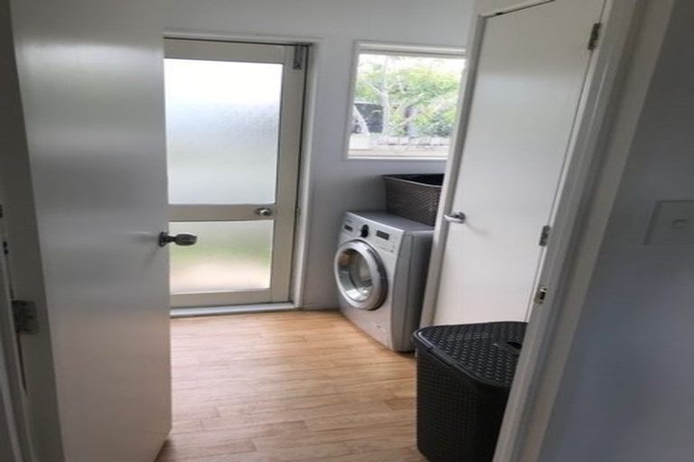 Photo of property in 1a Gazelle Avenue, Beach Haven, Auckland, 0626