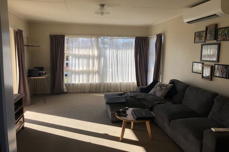 Photo of property in 19 Lipscombe Crescent, Havelock North, 4130