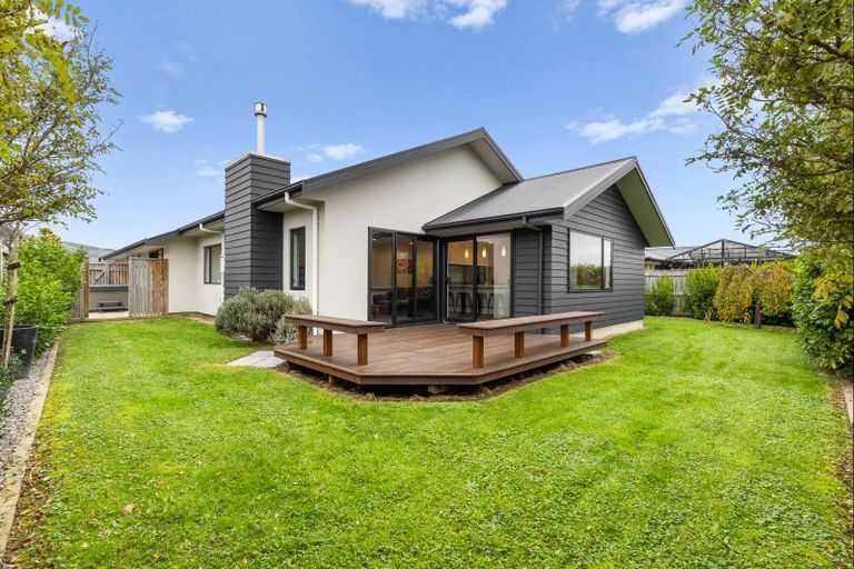 Photo of property in 12 Middleton Way, Ashhurst, 4810