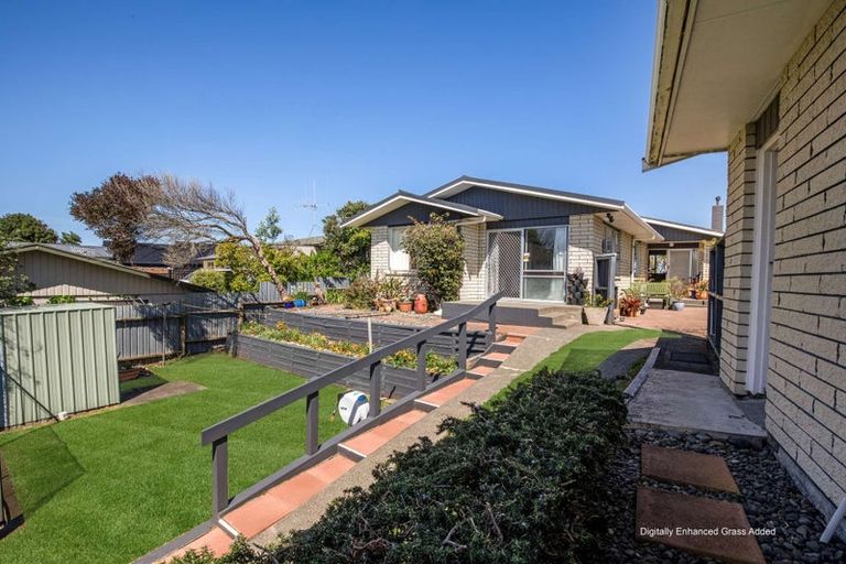 Photo of property in 102 Matai Street, Castlecliff, Whanganui, 4501