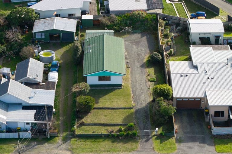 Photo of property in 6 Warren Street, Foxton Beach, Foxton, 4815