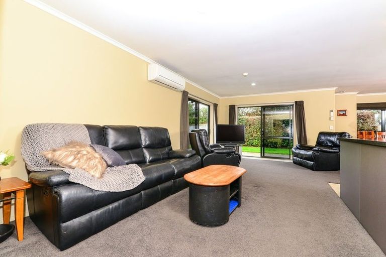 Photo of property in 13 Cranmer Close, Rototuna North, Hamilton, 3210