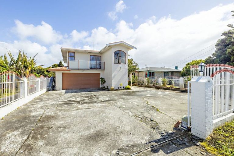 Photo of property in 1/4 Daniel Avenue, Mangere East, Auckland, 2024