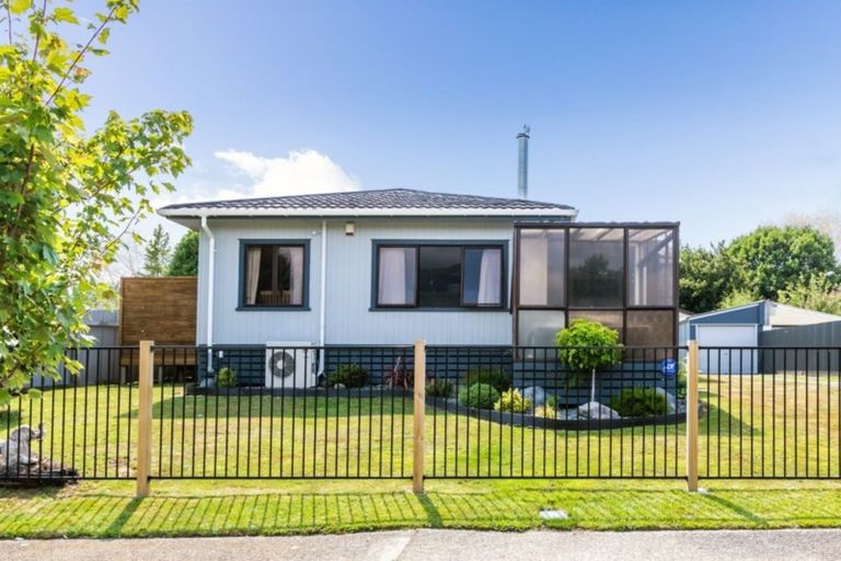 Photo of property in 19 Runuku Grove, Turangi, 3334